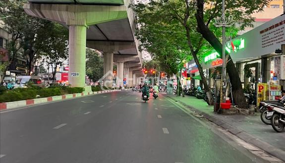 Chủ định cư nước ngoài cần bán gấp ccmn VIP CẦU GIẤY . Dòng tiền 70tr/ tháng - Ảnh 1