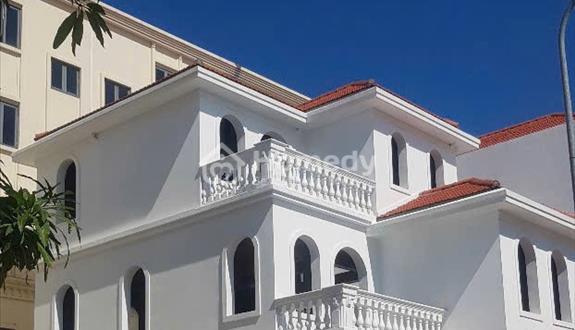 Bán biệt thự ĐL DT238,31m2 đất, xây 3 tầng khu đô thị mặt biển cao cấp tại Trà Cổ, Móng Cái - Ảnh 1