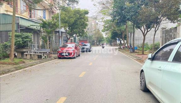 Đông ngạc bán đất tặng nhà trọ ngõ thông ô tô gần  - Ảnh 1