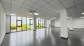 Tòa nhà văn phòng thiết kế hiện đại, sàn vuông vức, diện tích 210 m2 giá thuê chỉ 45 triệu.  - Ảnh 2