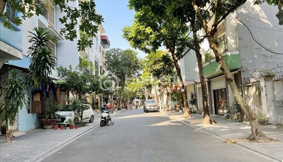 Cần bán 45,6m2 nhà 4 tầng dãy B5 Khu 918 Phúc Đồng, Long Biên - Đường phân lô, có vỉa hè - Ảnh 1