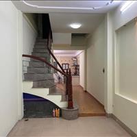 Cho thuê nhà mặt ngõ ô tô phố Mai Động.  45m2 * 4 Tầng giá 15 triệu.