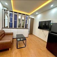 - Bán nhà lạc long quân 45m2 ,mt4,5, 5 tầng giá chỉ 7,5 LH  :0989326141