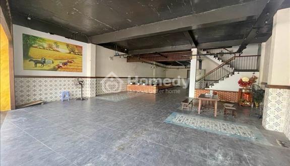 THUE1179 Cho thuê nhà 3 tầng mặt đường Lạc Long Quân thích hợp làm nhà hàng - Ảnh 1