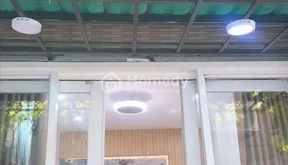 Bán nhà hẻm đã hoàn thiện cực rẻ giá chỉ 1.39T . Nằm Cao Lỗ gần với AEON Parc Mall Q8. - Ảnh 1