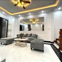 - Bán nhà cầu giấy 37m2 ,mt 4,2m, 5 tầng giá chỉ  8,25 TỶ  LH :0989326141