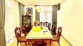 Biệt thự Hoàng Cầu, Đống Đa 100m2 x 5 tầng thang máy, ô tô tránh, MT 12m, giá 49 tỷ - Ảnh 2