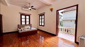 Nhà sân vườn rộng, đồ cơ bản, 4 phòng ngủ ở Tô Ngọc Vân cho thuê - Ảnh 6