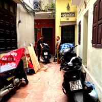 Cần bán gấp mảnh 52 mét đất phố Khâm Thiên, phường Khâm Thiên, quận Đống Đa, Hà Nội.