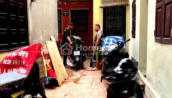 Cần bán gấp mảnh 52 mét đất phố Khâm Thiên, phường Khâm Thiên, quận Đống Đa, Hà Nội. - Ảnh 1
