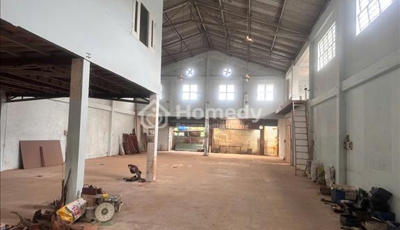Bán nhà xưởng kết hợp nhà ở 654m2 mặt tiền đường Tân Xuân 2, Tân Xuân, Hóc Môn, TP.HCM - Ảnh 1