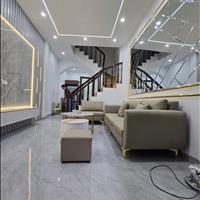 Nhà đường Láng, xứng đáng có nhiều người yêu, ngõ rộng nông thoáng