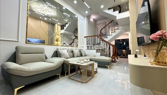 Bán nhà Quan Nhân 38m2, Gần Phố, Nhà Mới ở Ngay,Nội Thất đẹp, Chỉ 6 tỷ - Ảnh 1