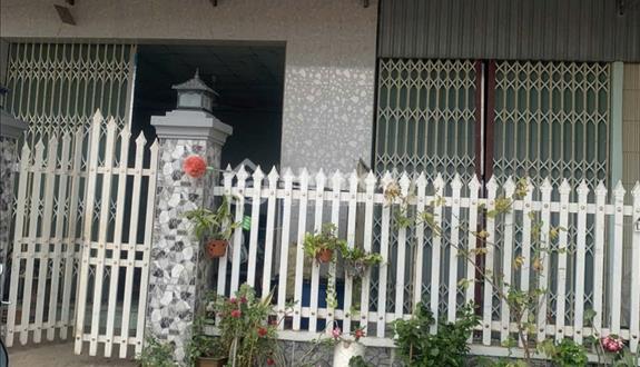 BINGO cho thuê nhà giá rẻ , mặt tiền ,đối diện công viên nước ,ngay trung tâm huyen tân hưng - Ảnh 1