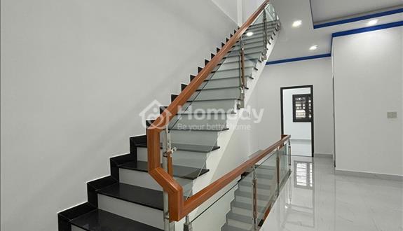 Cho thuê nhà nguyên căn gần kế Vạn Phúc City 1 trệt 3 lầu 20tr diện tích 5x20.5m - Ảnh 1