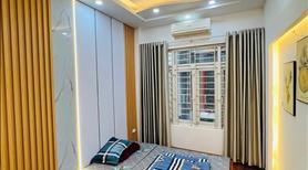 Bán nhà Kim Mã, gần ĐSQ Thuỵ Điển, 5 tầng full nội thất đón Tết - Ảnh 6