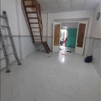 Bán gấp nhà gần đường Khánh Hội, Quận 4, 35m2 nhà mới đẹp,  hoàn công đủ, không quy hoạch, 3.15tỷ