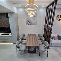 Chinh chu ban nha gia ngop mat tien truoc tet