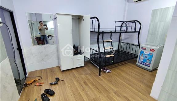 4,2tr - Nhà ít phòng, không chung chủ , nội thất , tối đa 2 người 2 xe - Ảnh 1