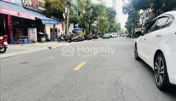 Bán  gấp tòa căn hộ kèm nhà hàng lô góc 2 mặt phố giá sụp sàn - Ảnh 1