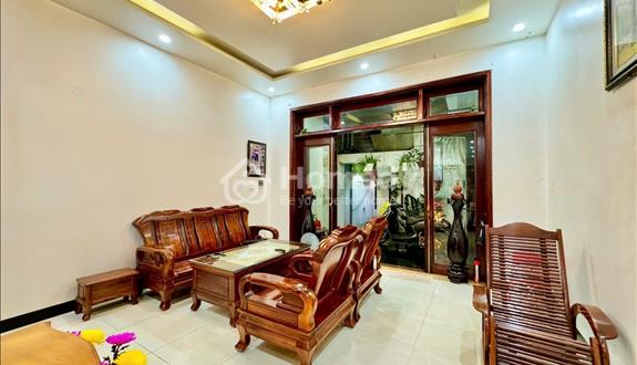 Gấp bán nhà 3 tầng, 3 mê full nội thất cao cấp - đối diện bến xe - tống duy tân -liên chiếu - giá - Ảnh 1
