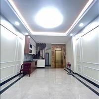 Bán nhà mới- Cầu Cầu Giấy 40m2, MT 4,3m, Lô góc, ngõ thông, chỉ 10,9 tỷ