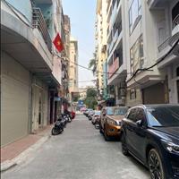 Gấp - Phân lô , ngõ thông- Hoàng Quốc Việt 31m2, MT 4m, vỉa hè, ô tô tránh- giảm chào chỉ 12 tỷ