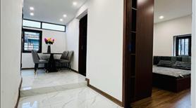 Bán căn hộ tập thể A2 Hào Nam, Lô góc, 3 thoáng, 3PN2wc, cạnh phố, gần hồ, ga Cát Linh - Ảnh 3