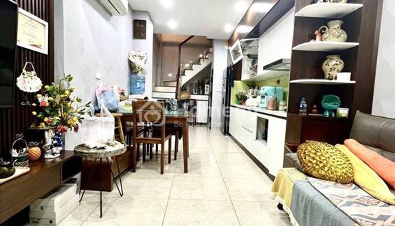 Cầu Giấy - Phân lô cực đẹp - 39m2 5 tầng Ở ngay - Ô tô đỗ rất gần - Ảnh 1