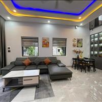 Lh Đông 0799218176 vỡ nợ bán gấp nhà đường Bùi Minh Trực, P 5, quận 8. 62m2, giá 975tr. SHR, hxh.