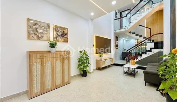 Ngộp lãi bán nhà hẻm 4,5m cho thuê 21 triệu. giá 3,45 tỷ Cao Thắng, Phường 3, Quận 3. - Ảnh 1