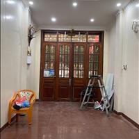 Cho thuê mặt bằng làm văn phòng, kinh doanh, 18m2. 95 phố Gia Quất, Thượng Thanh, Long Biên, HN