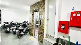 Bán nhà lô góc, ô tô qua nhà- trung tâm Cầu giấy51m2 , thang máy, giảm chào chỉ còn 18,49 tỷ - Ảnh 2