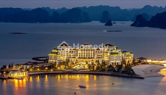 Cần bán ra gấp siêu phẩm biệt thự trên không 3 tầng có bể bơi riêng view trực diện biển Đảo Rều - Ảnh 1