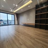 Bán nhà đường Phố Trạm,  Long Biên, Chính chủ 6 tầng, Nội thất xịn, Giá 9,x tỷ (CTL)