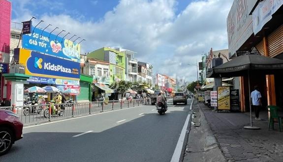 Bán nhà Dương Bá Trạc, Quận 8, 76m2, ngang 4.4m, chỉ 5.8 tỷ, không quy hoạch , cách Mặt Tiền 50m - Ảnh 1