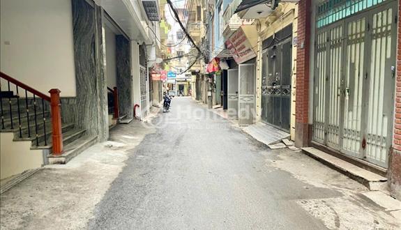 Bán nhanh căn nhà 5 tầng MT 4,5m đi 3 bước ra công viên Cầu Giấy - Ảnh 1