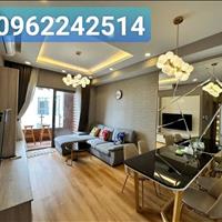 Bán 2phòng ngủ tầng trung thoáng mát phong thủy tốt Orchard Garden đã có sổ Hồng
