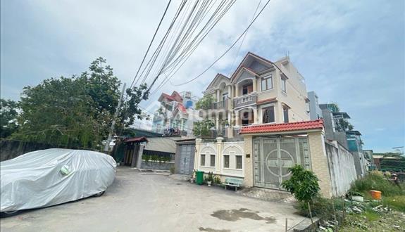 Nhà mới xây, nhà phố liền kề, gần sông - Ảnh 1