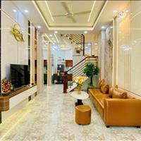 Cần vốn bán nhà hẻm 5m, giá 2,88 tỷ DT 56m2. Tôn Thất Thuyết, Phường 18, Quận 4. Sổ sẵn