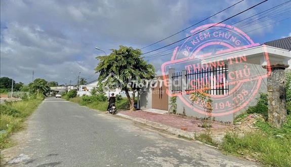 BÁn gấp lô đất mặt tiền thị trấn củ chi 200m2 400tr SHR full thổ sang tên công chứng ngay, bớt lộc - Ảnh 1