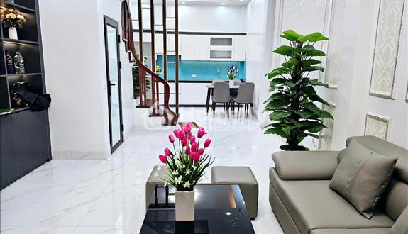 Siêu phẩm 6 tầng 43m2 Dịch Vọng Hậu, 6 phòng ngủ, full nội thất 9,8 tỷ - Ảnh 1