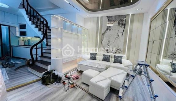 Nhà cần bán khu vực ngõ 720 đê la thành - Ảnh 1