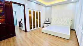 Nhà cần bán khu vực ngõ 720 đê la thành - Ảnh 5