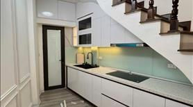 Nhà cần bán khu vực ngõ 720 đê la thành - Ảnh 3