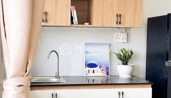 Căn hộ dịch vụ cao cấp 1PN, bancon full nội thất siêu rẻ ngay Trần Xuân soạn, trung tâm quận 7 - Ảnh 1