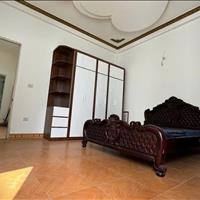 Nhà dân xây, nở hậu