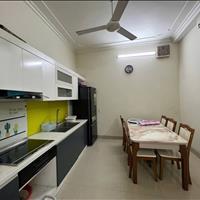 Bán gấp nhà Phố Cầu Giấy, 40m2, 5 tầng dân xây kiên cố, ô tô đỗ cửa, giá 9.5tỷ 