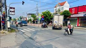 Bán đất + nhà mặt tiền DT743 ngay ngã sầm uất - Ảnh 5