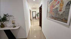 Cho thuê căn hộ 3 phòng ngủ rộng rãi 135m2 Blooming Tower - Ảnh 19